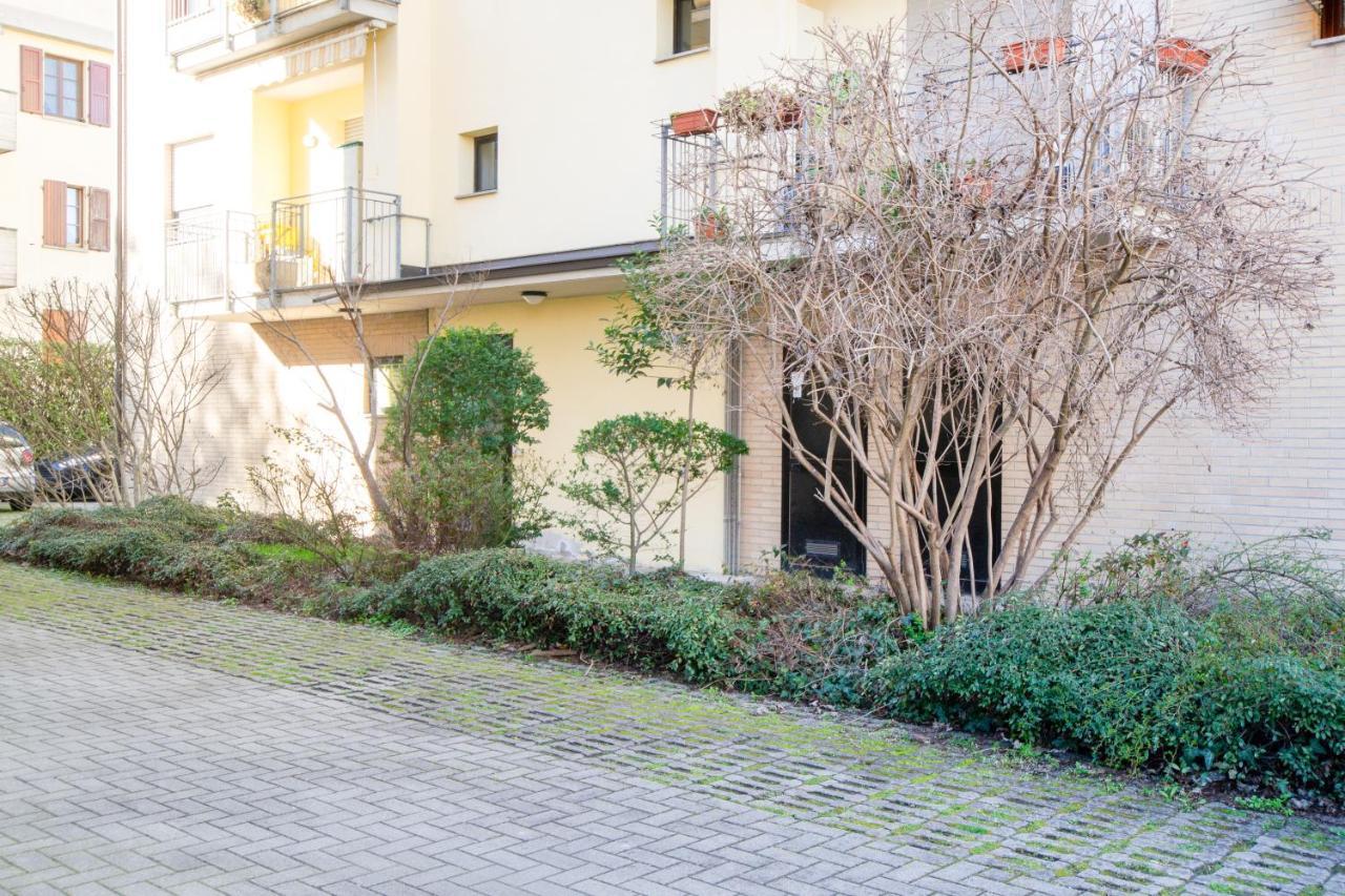 Parma Fiere Studio Con Parcheggio E Balcone Exterior photo