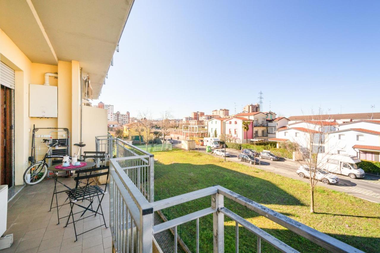 Parma Fiere Studio Con Parcheggio E Balcone Exterior photo